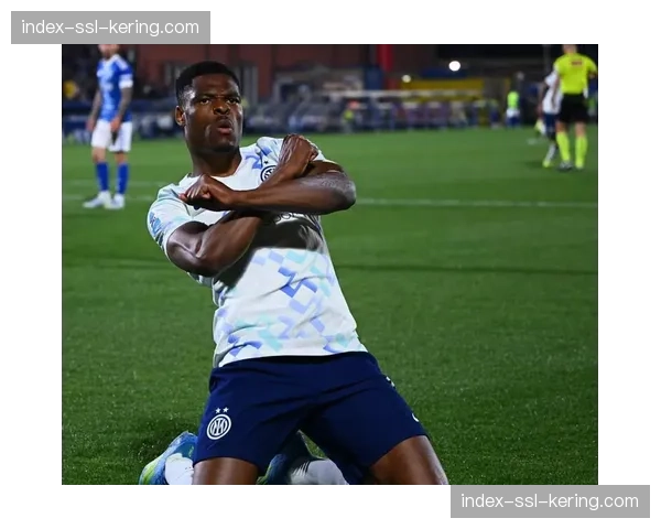 国际米兰4-3惊天逆转科莫，从0-2落后到连扳四球